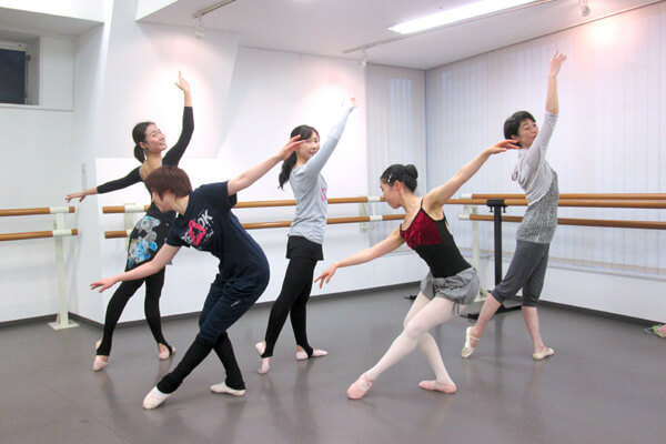 素晴らしい音楽に囲まれて踊れる