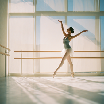 アンオー・アラセゴン・アンバーとは？バレエの基本ポジションを解説　｜NOAバレエ教室